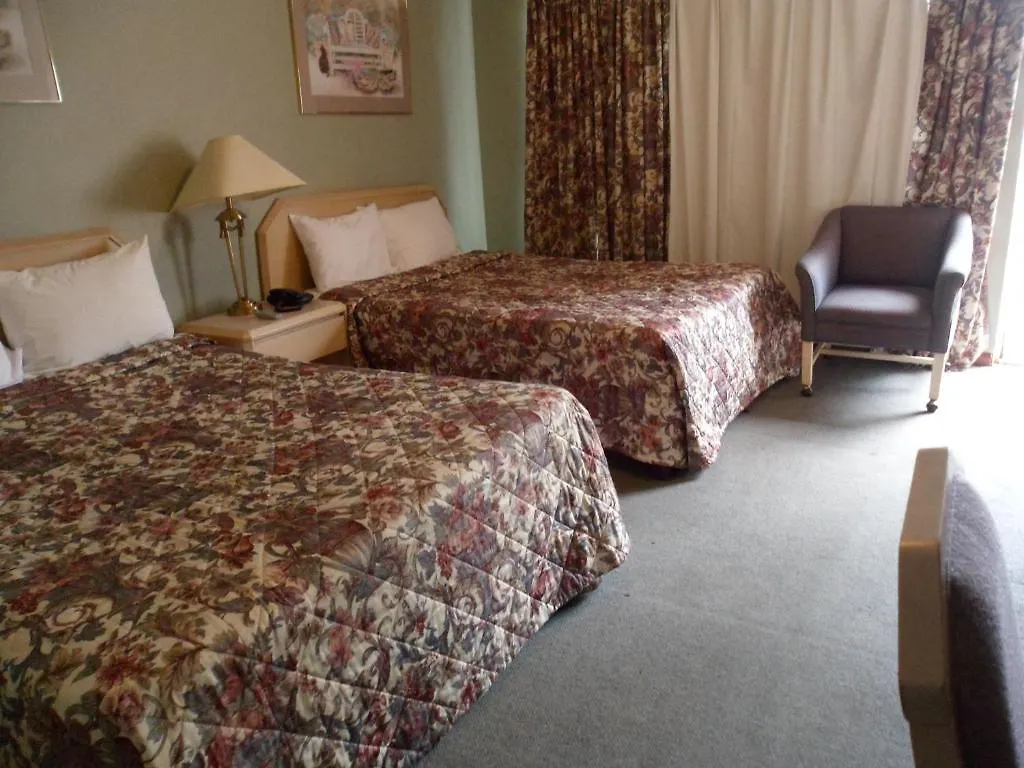 **  Aston Villa Motel Niagara Falls Canada